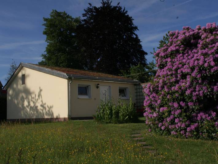Ferienhaus für 2 Personen, mit Terrasse und Garten in Kell am See