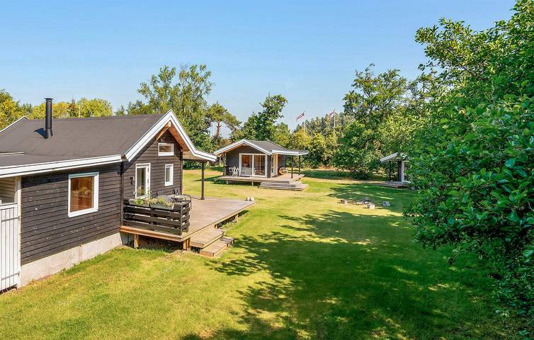Ferienhaus für 9 Personen, mit Terrasse und Garten