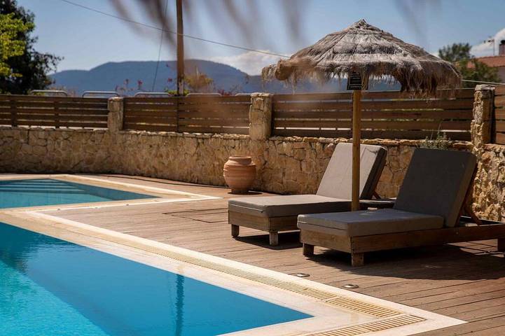 Ferienhaus für 5 Personen, mit Balkon und Pool