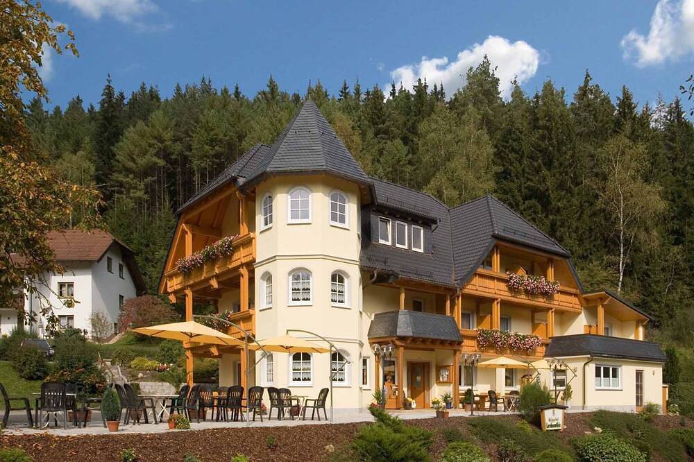 Ganze Wohnung, Modern ausgestattete Ferienwohnung (65qm) in Wallenfels, Frankenwald