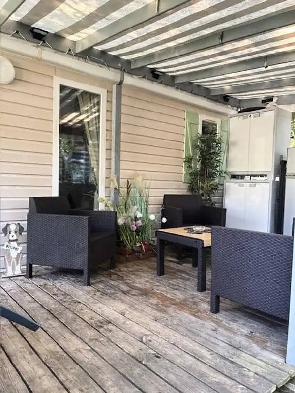 Camping pour 6 personnes, avec Terrasse et Piscine