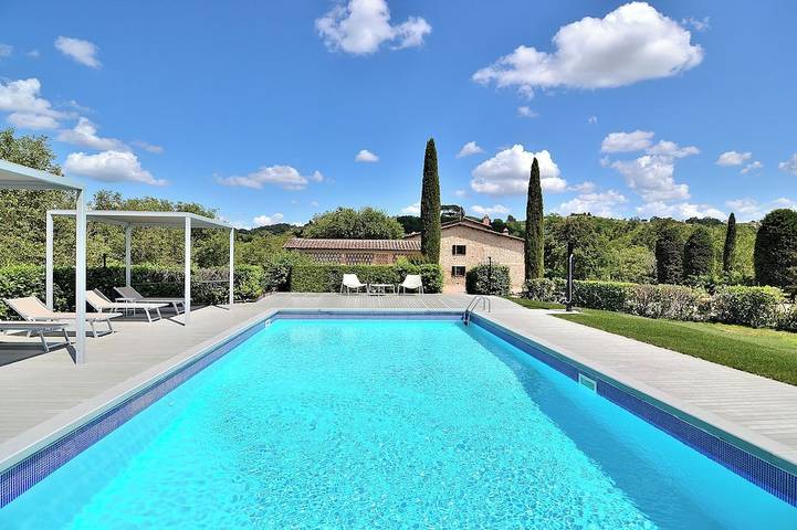 Villa for 16 people, with garden in San Gimignano