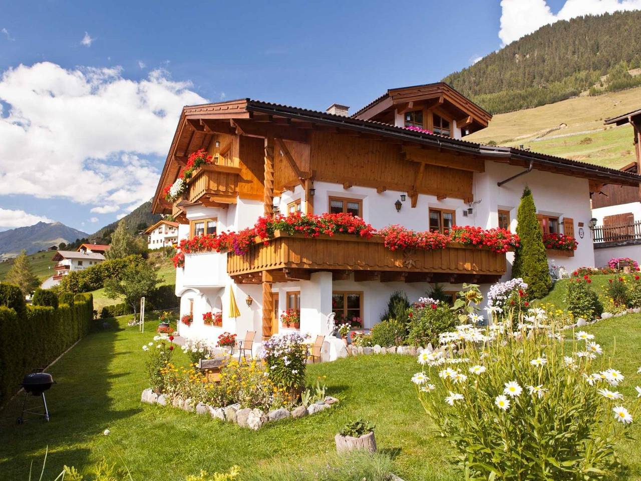 Haus Brigitte - Ferienwohnung Dreiländerblick in Nauderer Berge, Nauders