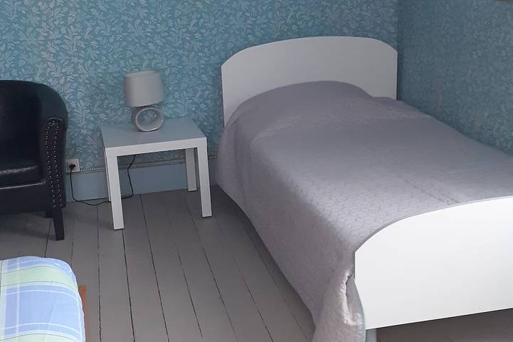 Gîte pour 4 personnes, avec balcon et jardin à Druyes-les-Belles-Fontaines - 2