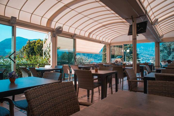 Camping für 5 Personen, mit Pool und Kinderpool sowie Terrasse in San Felice del Benaco - 4