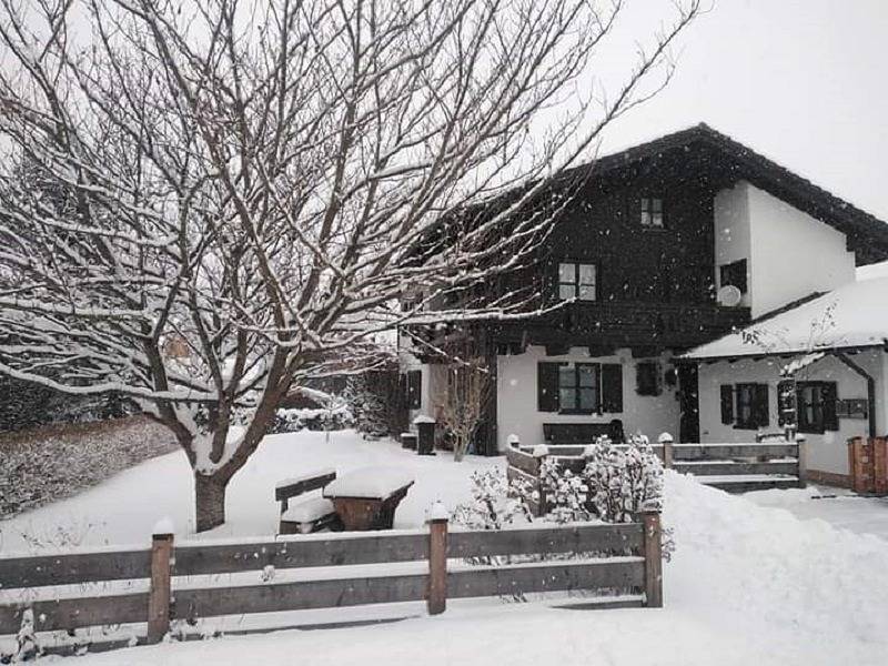 Ganze Ferienwohnung, Gipfelblick am Wössenerbach - Ferienwohnung Gipfelblick, 41 qm, bis 3 Personen, Wohnschlafraum, Balkon in Unterwössen, Bayerische Alpen