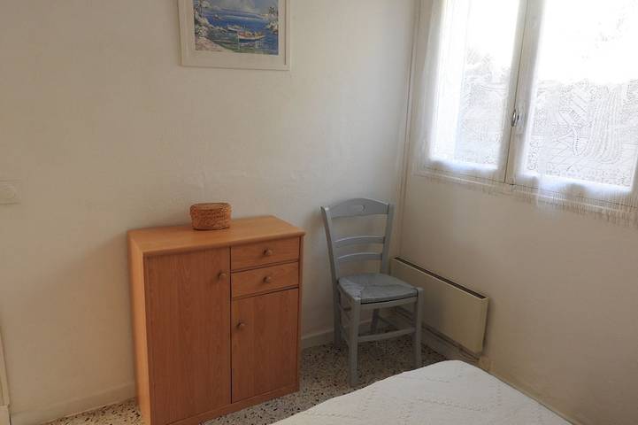 Gîte pour 4 personnes, avec terrasse, animaux acceptés dans Plage d'Aiguebelle - 3