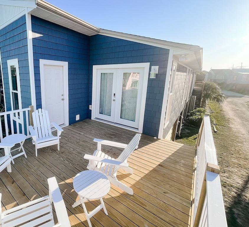 ☀️Cozy 2Br Beach House☀️ with Private Beach Access! in North Topsail Beach, Camp Lejeune