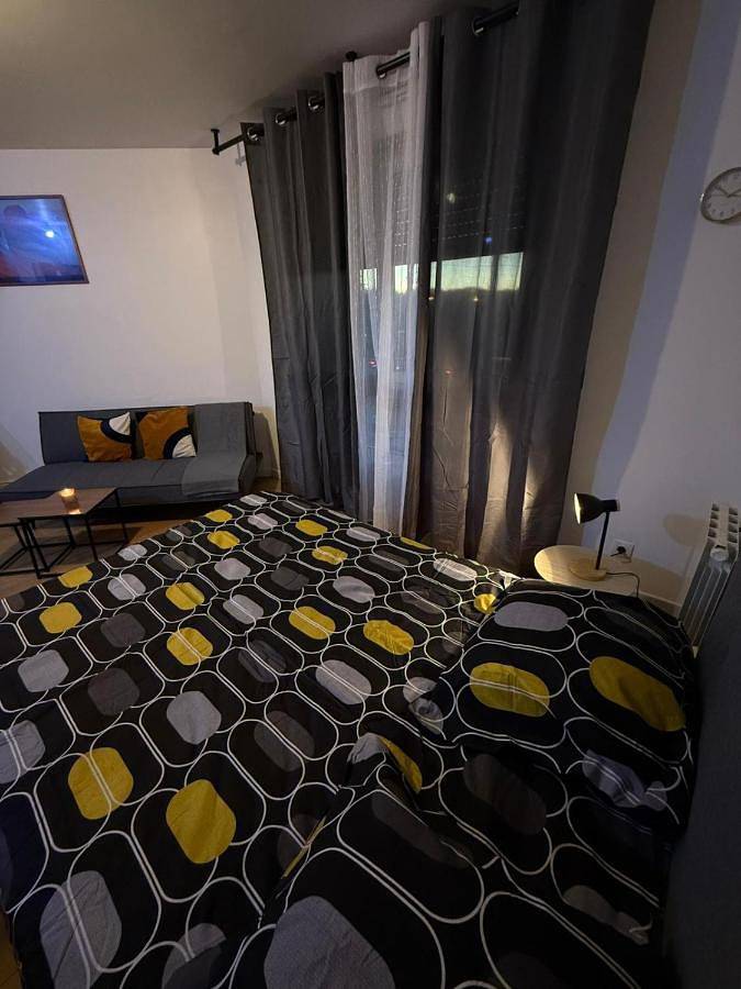 Appartement entier, Appartements Sully in Mantes-la-Jolie, Yvelines
