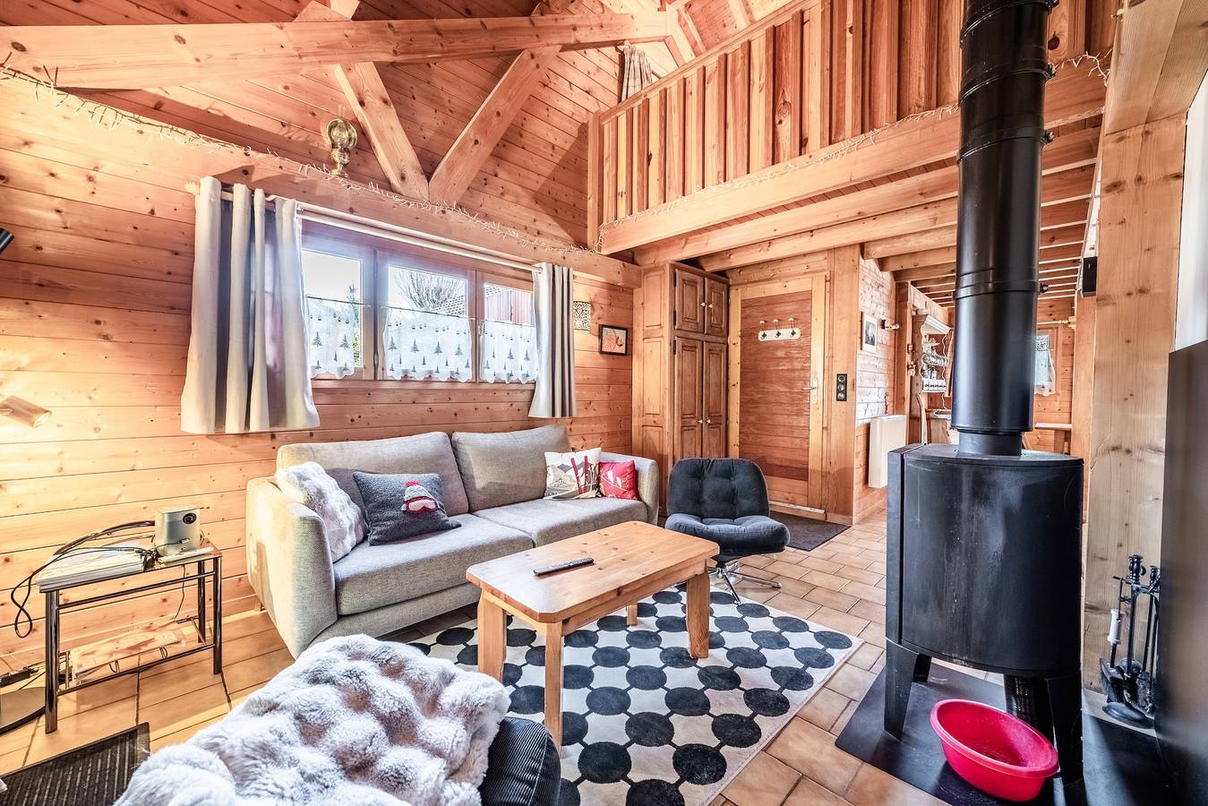 Chalet „6P – Le Casse Noisette“ mit gemeinsamer Terrasse und Wlan in Verchaix, Region Bonneville