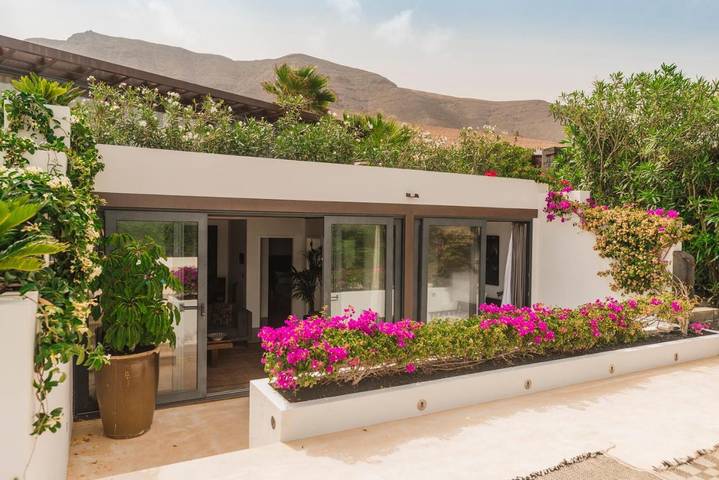 Gîte pour 2 personnes, avec piscine ainsi que jardin et vue dans Famara - 2