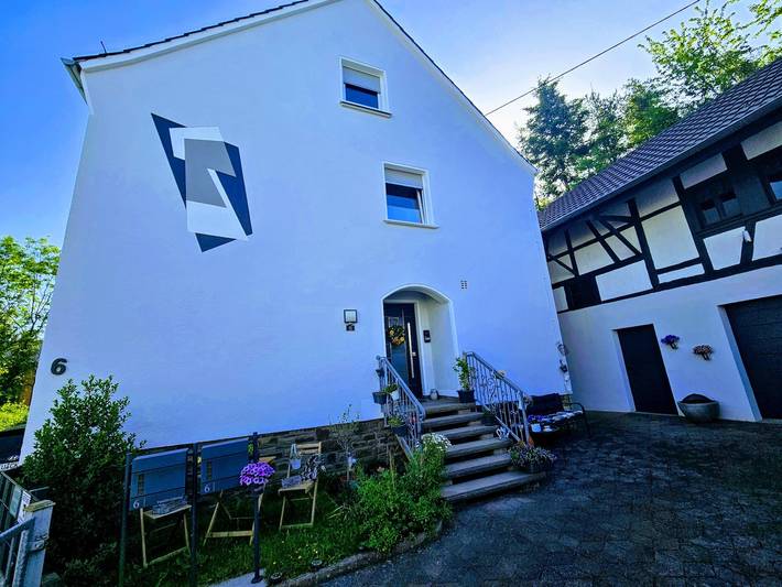 Ganze Wohnung, Fewo Elya, privater Garten, ruhige Lage, Outlet in Iversheim, Bad Münstereifel