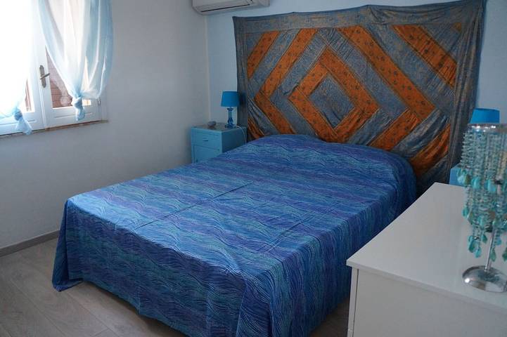 Hermoso apartamento en una villa, playa privada con sombrillas y tumbonas in Spiaggia della Spinazza, Municipio de Noto