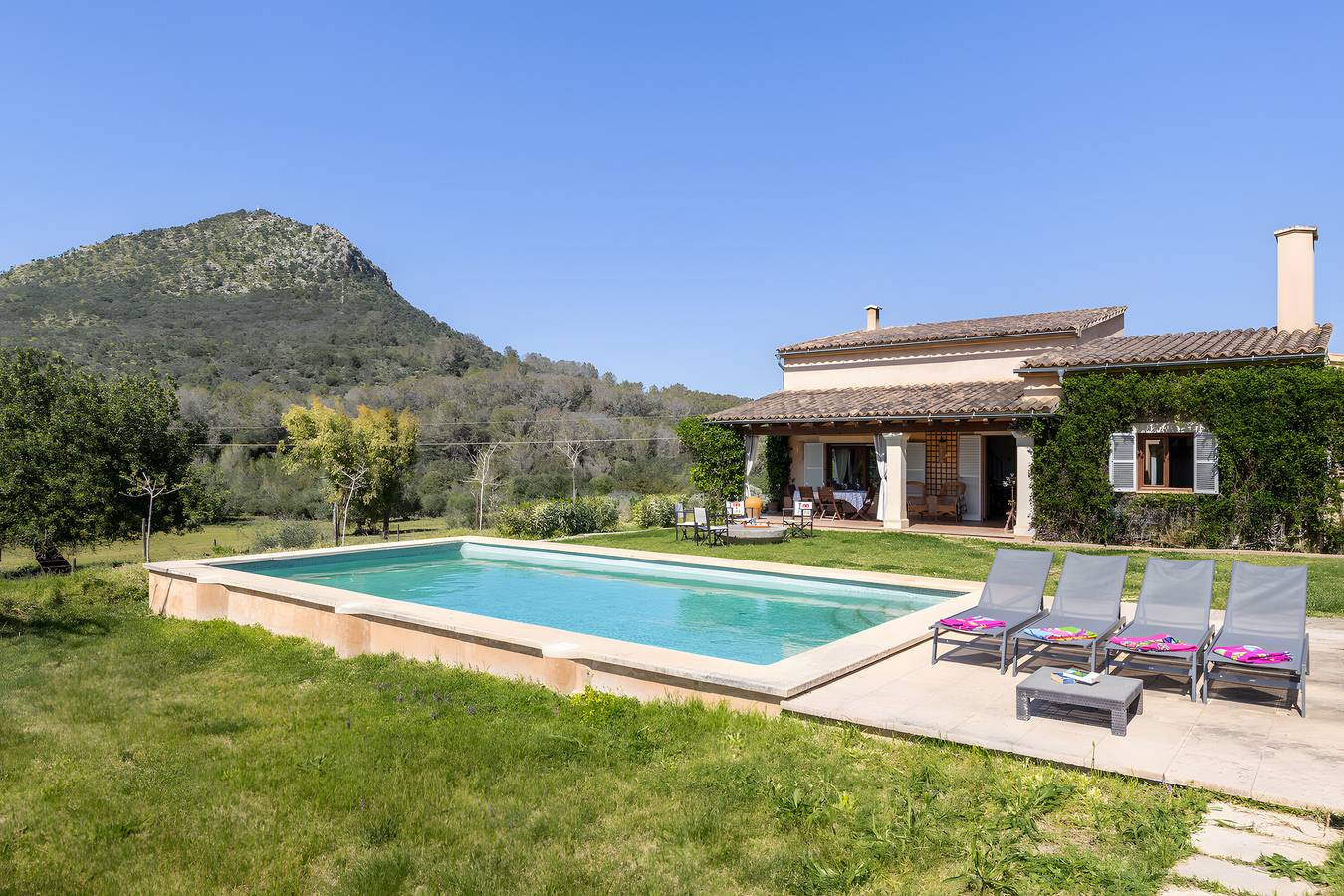 Casa de Campo 'Son Catiu' com Vista para a Montanha, Piscina Privada e Wi-Fi in Puig de Santa Magdalena, Inca (Espanha)