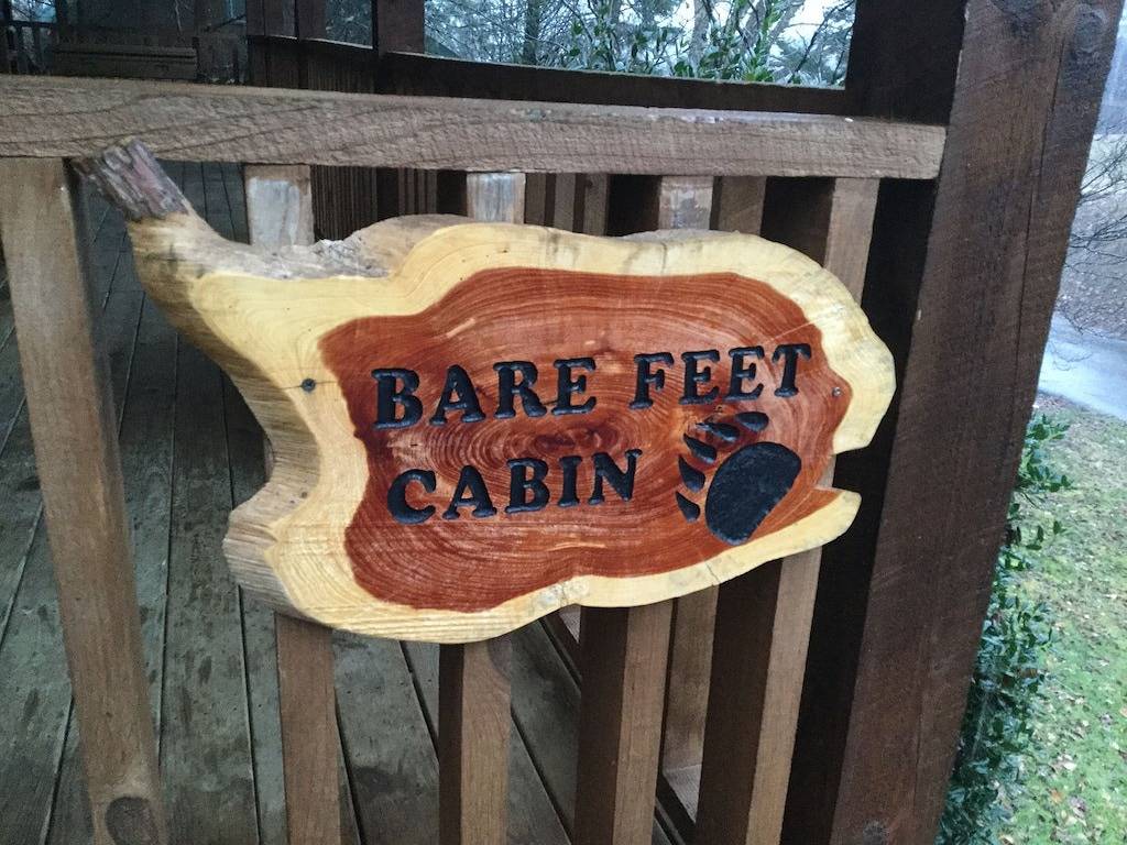 \"Bare Feet Cabin\" Ein gemütlicher romantischer Kurzurlaub Kostenloses Wlan / Whirlpool / Whirlpool / Kamin in Sevierville, Sevier County