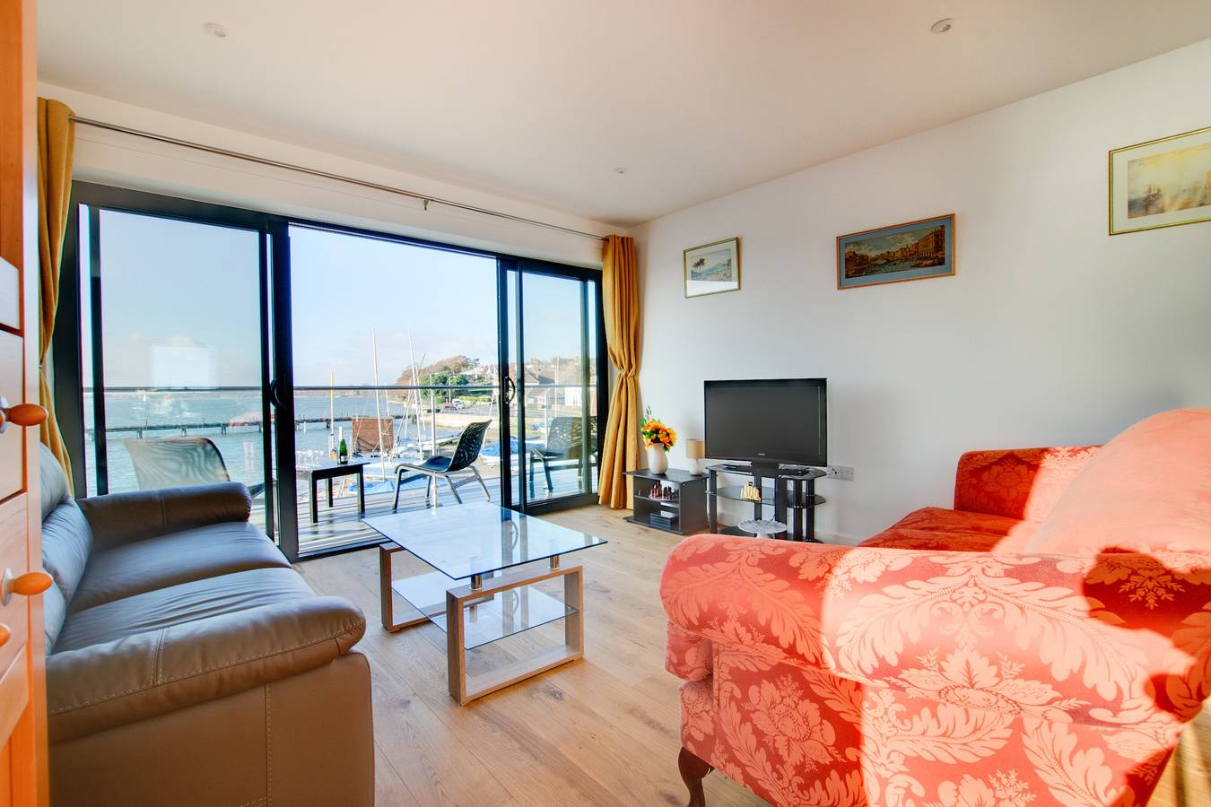 Admiralty Lodge in Suffolk