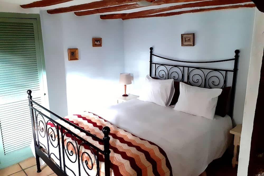 House of the river Leza cannon for 8 people in Trevijano, Soto en Cameros