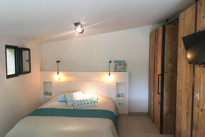 Chambre d’hôte pour 3 personnes, avec jardin à Noves - 4