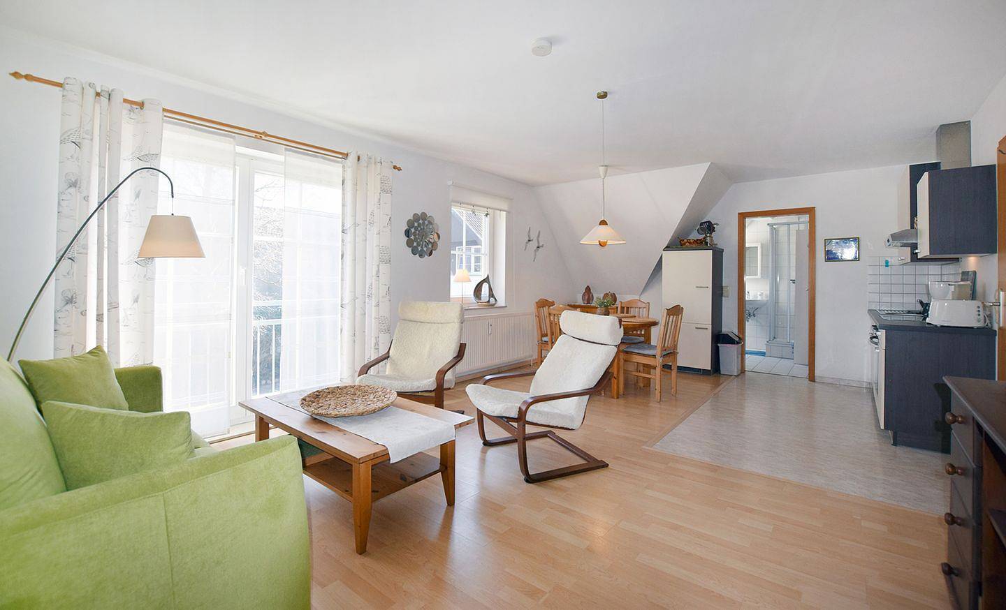 Apartamento entero, Fewo in Strandnähe bis 3 P., Parkplatz, Haustiere, Bettwäsche inkl., Wlan in Prerow, Peninsula Fischland - Darss - Zingst