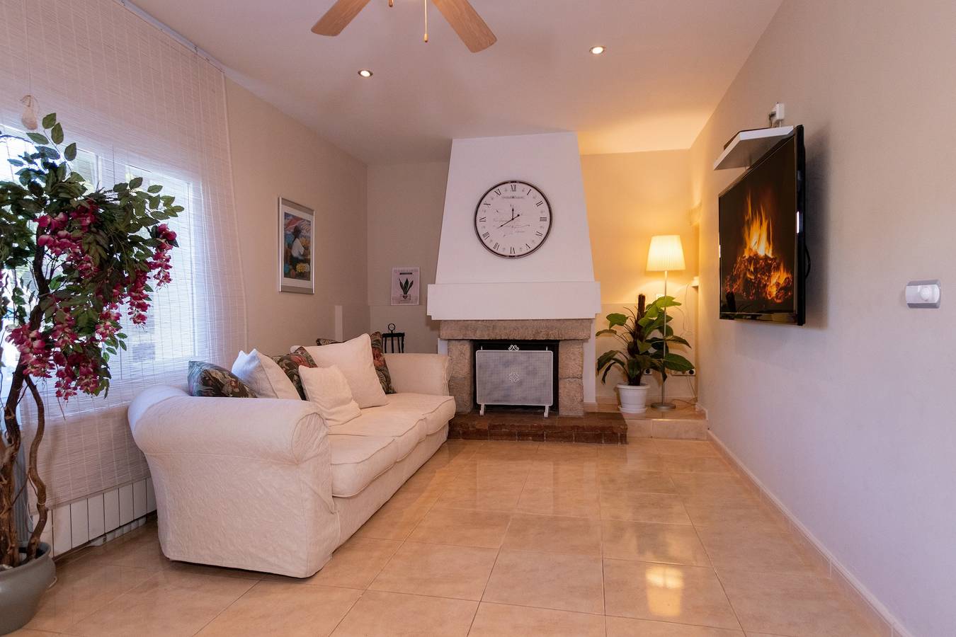 Villa 'Paulina' con vistas a la montaña, Wi-Fi y aire acondicionado in Jávea, Costa Blanca