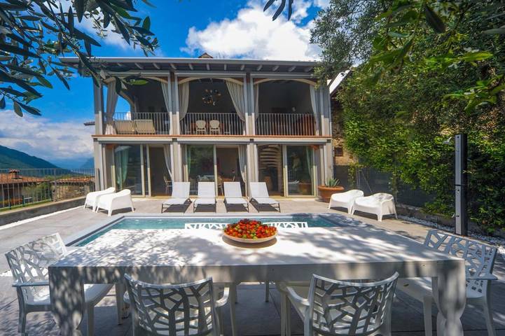 Location de vacances pour 6 personnes, avec vue et piscine ainsi que jardin et vue sur le lac à Sulzano - 2