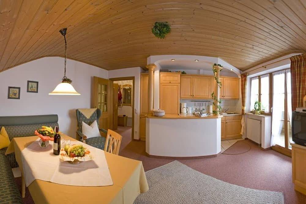 Ganze Wohnung, Ferienwohnung Staffelsee - Gästehaus Grasleiten in Bad Kohlgrub, Bayerische Alpen