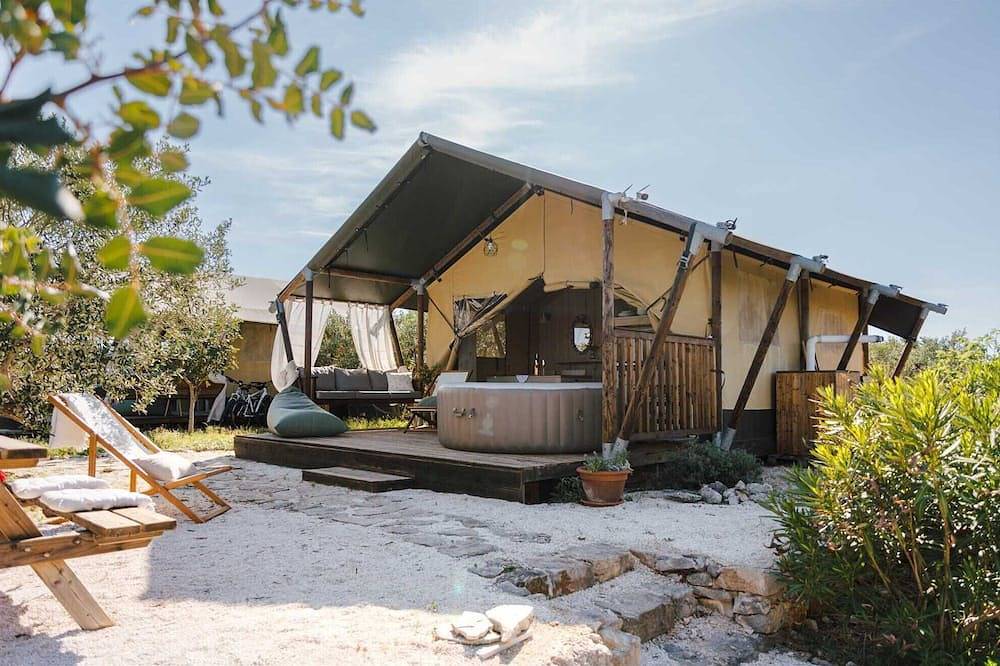 Adriatic Heritage Glamping No.2 in Maslinica, Solta