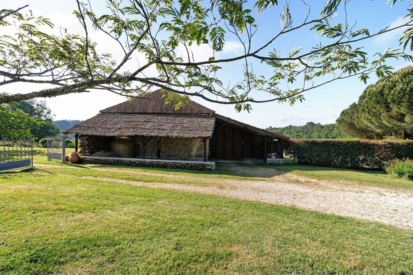 Gite la bergerie (chambre climatisée) in Manzac-sur-Vern, Périgord Blanc