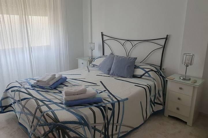 Ganze Wohnung, Bellaluz Apartment mit 2 Schlafzimmern und großer privater Sonnenterrasse auf dem Dach. in Atamaría, Cartagena