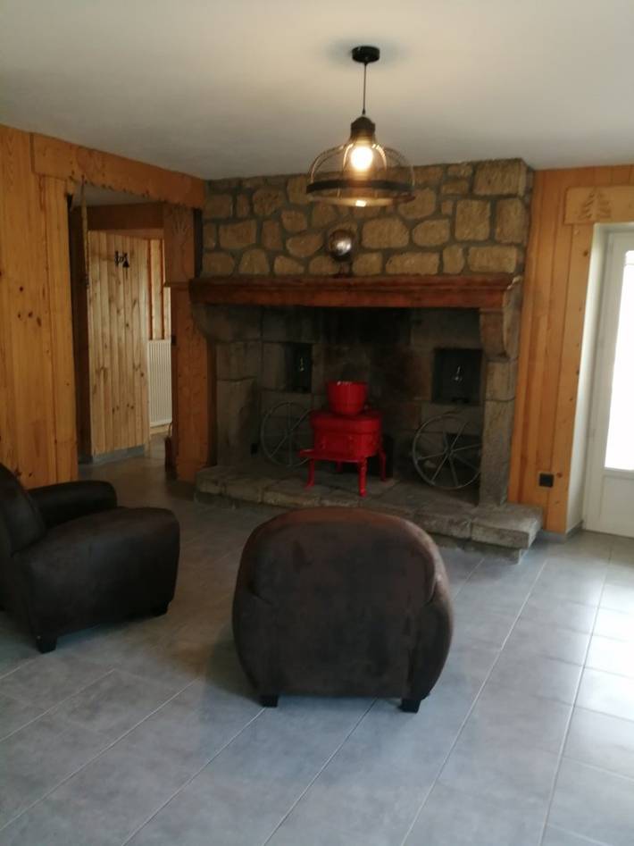 Gîte pour 6 personnes, avec terrasse et jardin à Saint-Nectaire - 4