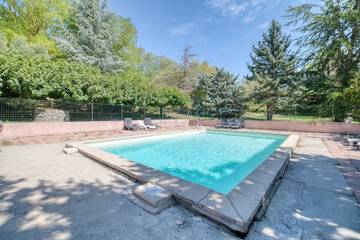 Location De Vacances pour 8 Personnes dans La Cassaigne, Lauragais, Photo 1