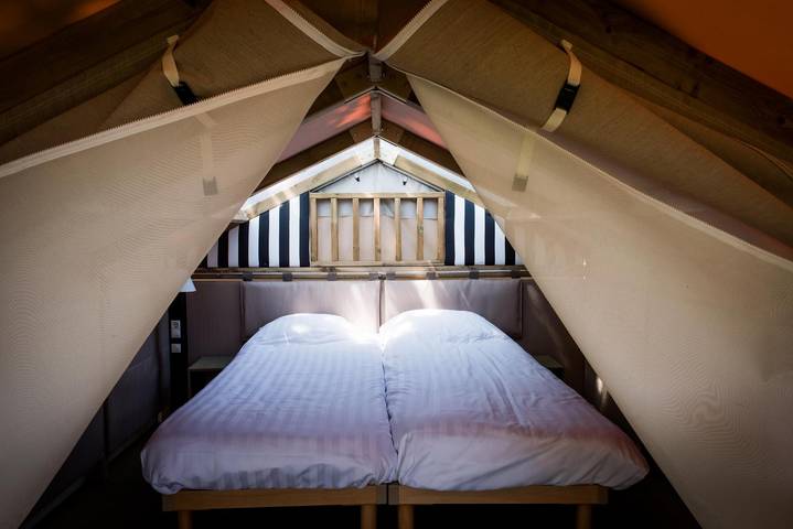 Camping für 4 Personen, mit Balkon/Terrasse und Terrasse in Belgien - 2