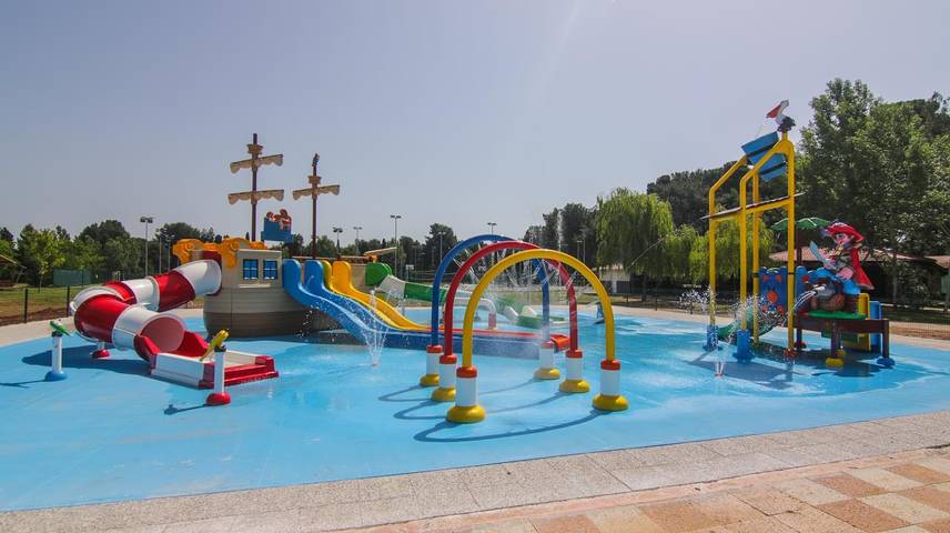 Ferienpark für 8 Personen, mit Pool, kinderfreundlich in Kroatien - 2