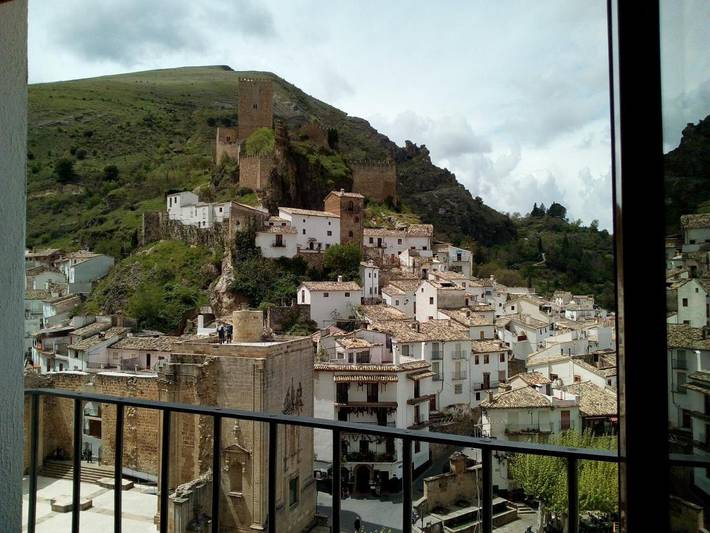 Casa de vacaciones para 4 personas, con piscina además de jacuzzi y balcón - 1