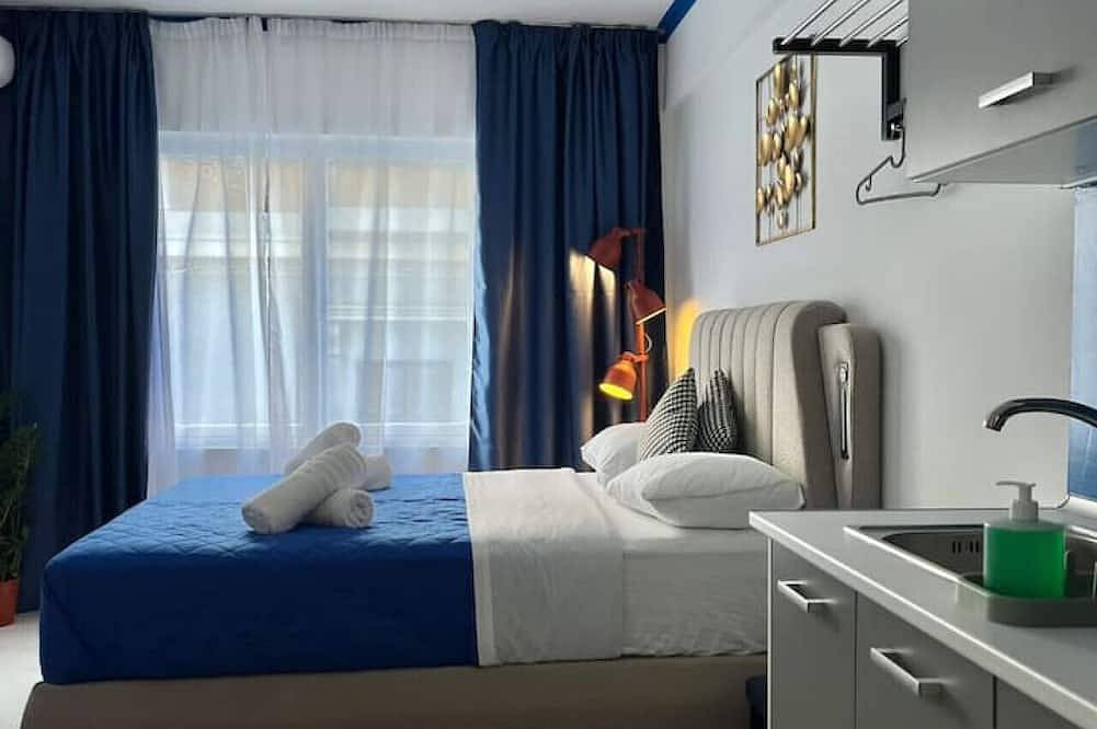 Entire apartment, Voulis 45 Plaka Suite in Central Section of Athens, Athens