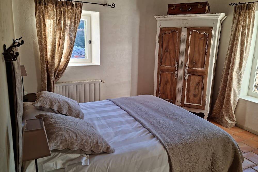 Charming, quiet house with view of the Luberon in Goult, Regionaler Naturpark Luberon