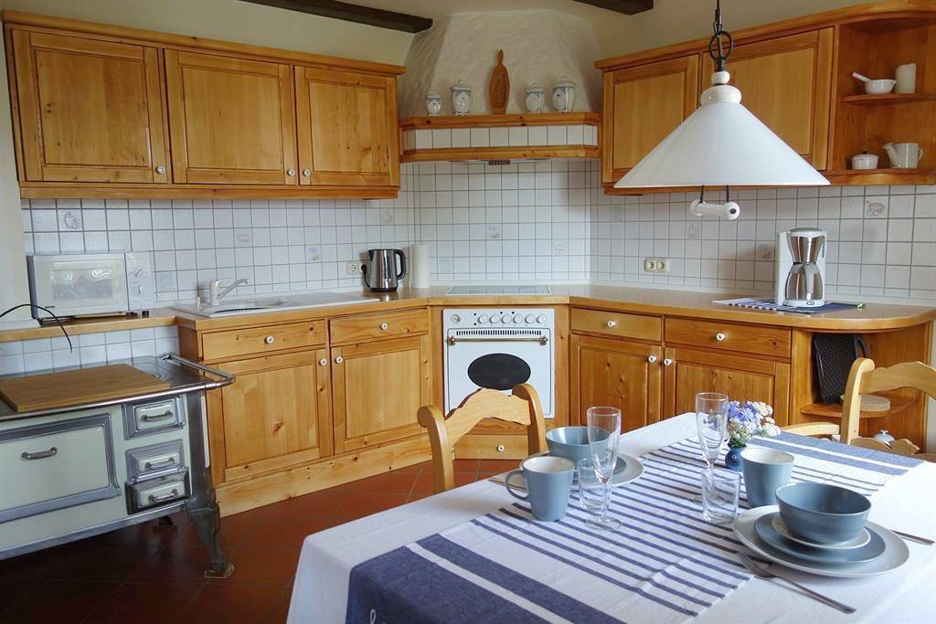 Ganze Ferienwohnung, 4-Bett-Ferienwohnung Dusche/Wc, 2 Schlafräume in Bleckhausen, Vulkaneifel