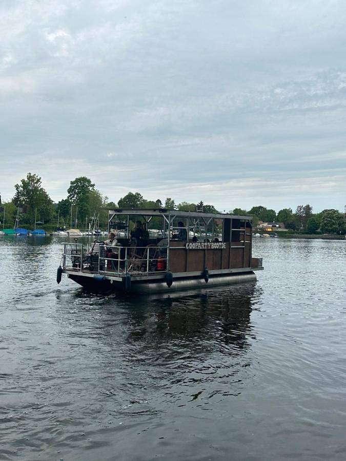Boot für 23 Personen, mit Terrasse und Ausblick sowie Seeblick in Berlin - 2