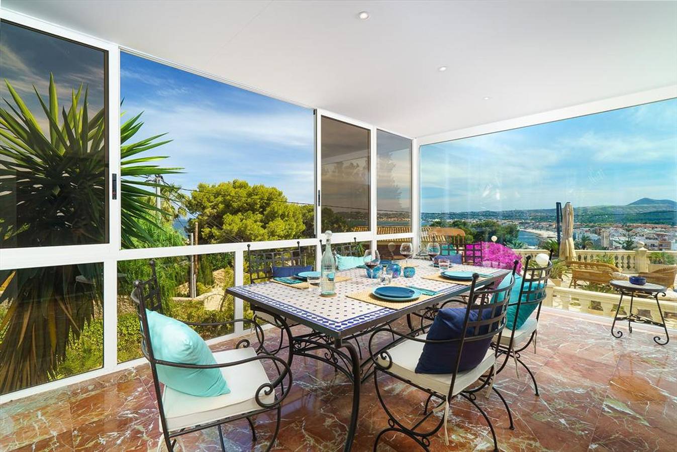 La Cofa in Javea with 2 bedrooms and 1 bathrooms in Javea Port, Jávea