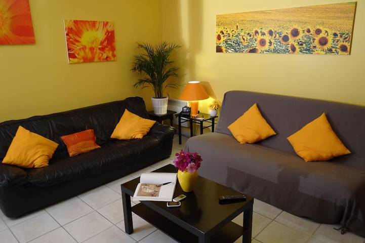 Gîte pour 7 personnes, avec piscine ainsi que jardin et jacuzzi, animaux acceptés à Notre-Dame-de-Londres - 4