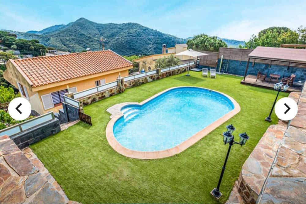 Preciosa casa en Sant Cebrià de Vallalta in San Cipriano de Vallalta, Costa del Maresme