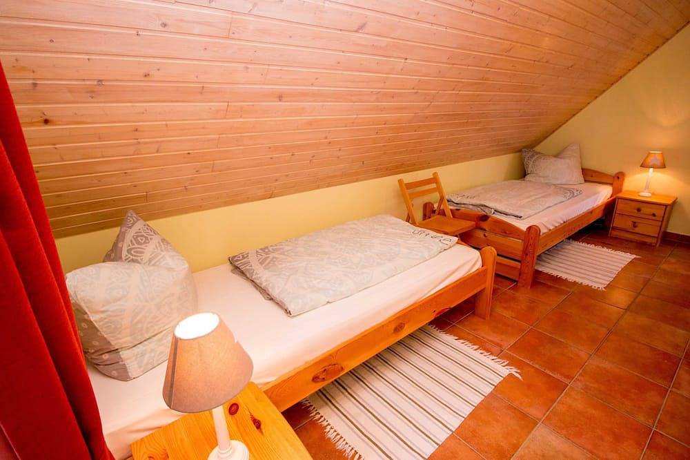 Ganze Wohnung, 4-Raum-Landhaus (2) mit Sauna und Kamin (86m²) - Ferienhof Landhäuser in Mechelsdorf, Bastorf