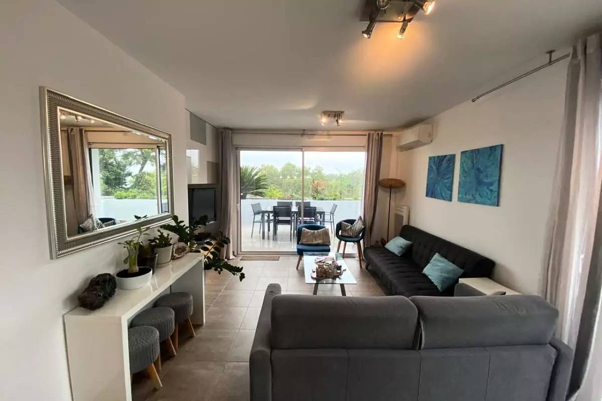Appartement entier, Appartements pour 4 Personnes in Port Marianne, Montpellier