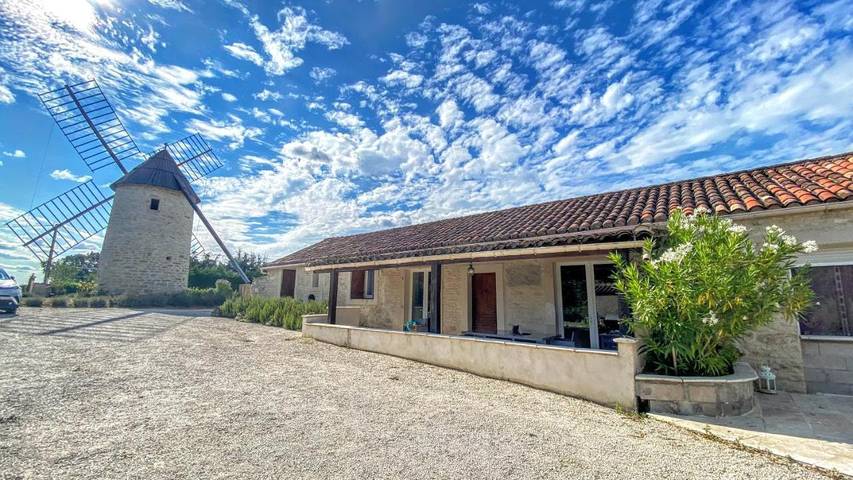 Location de vacances pour 2 personnes, avec jardin et piscine à Aujols - 3