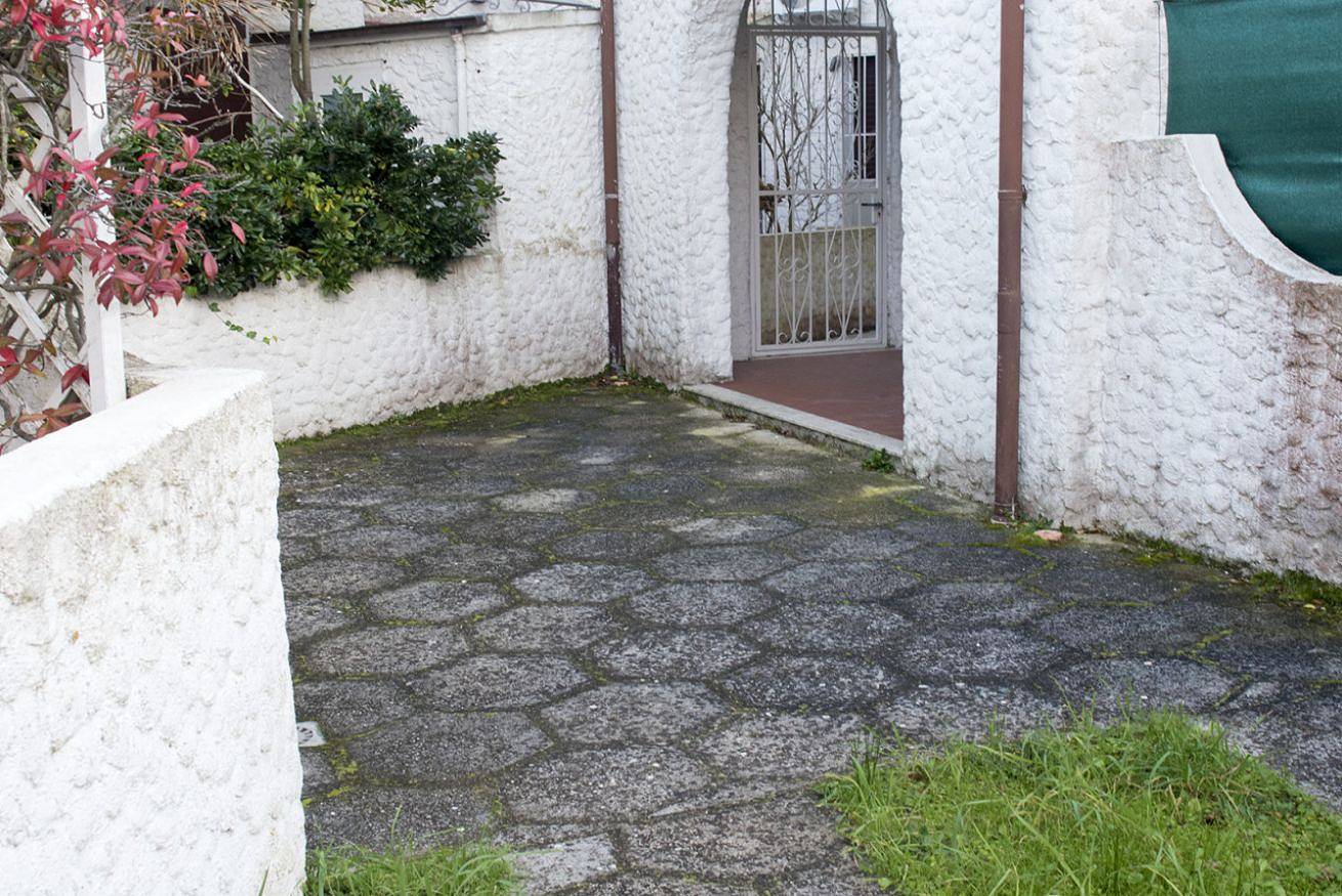 Apartamento entero, M107 - Marcelli, three-room apartment with garden 200m from the sea in Marcelli, Riviera del Conero