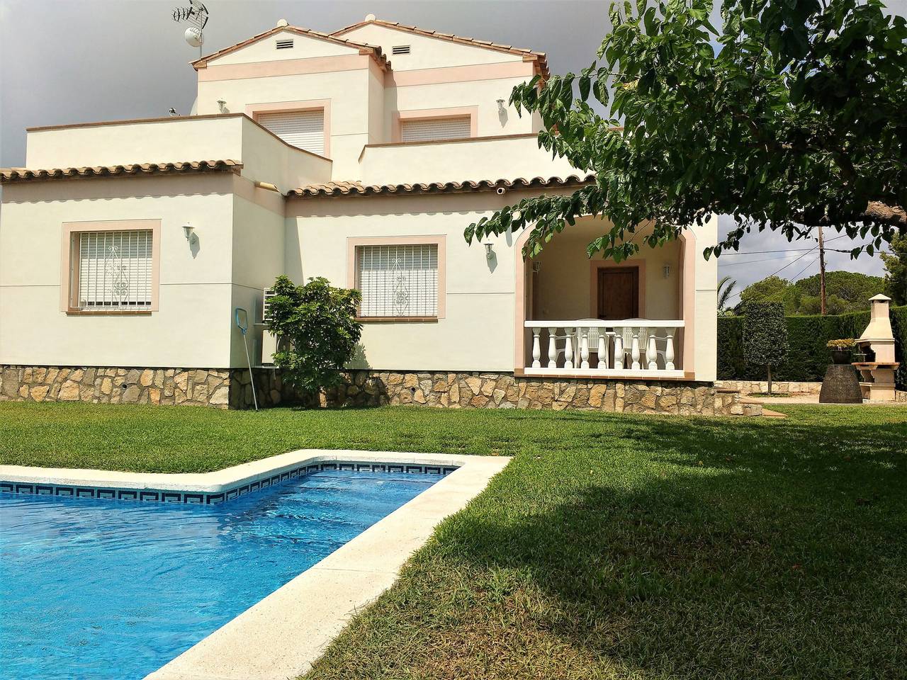 Villa moderne avec piscine privée et climatisation pour 8 pers. à Ametlla de Mar in Les Tres Cales, Terres de l'Èbre