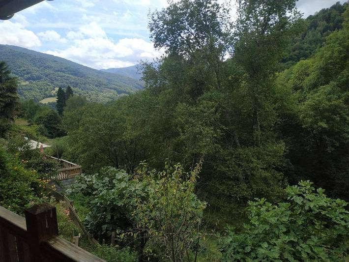 Location de vacances pour 2 personnes, avec vue et jardin, adapté aux familles à Sengouagnet - 4