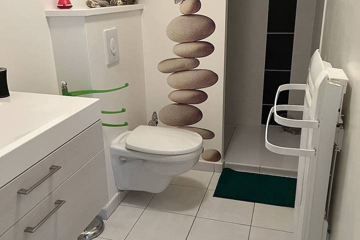 Gîte pour 2 personnes, avec jardin et terrasse dans le Jura - 4