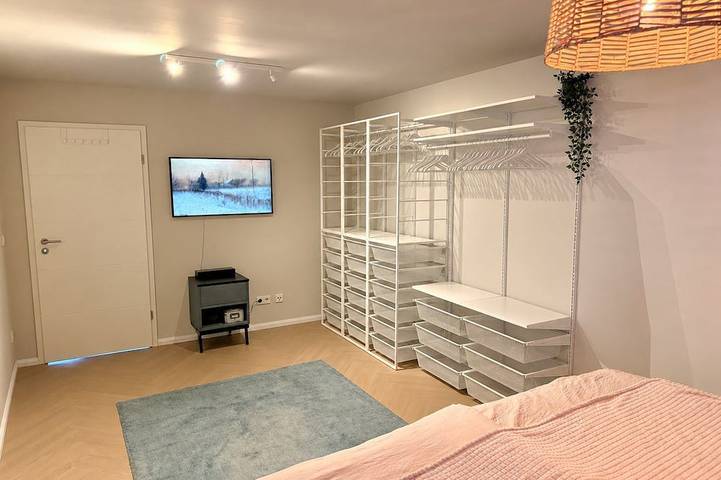 Ganze Wohnung, Jupas° Deluxe-Suite – Panoramaterrasse & Wellness in Trier, Moseleifel