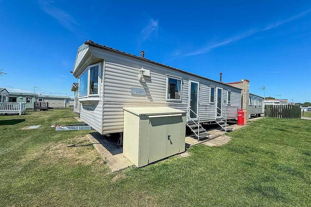 Static Caravan for 6 People in Walton on the Naze, Essex
